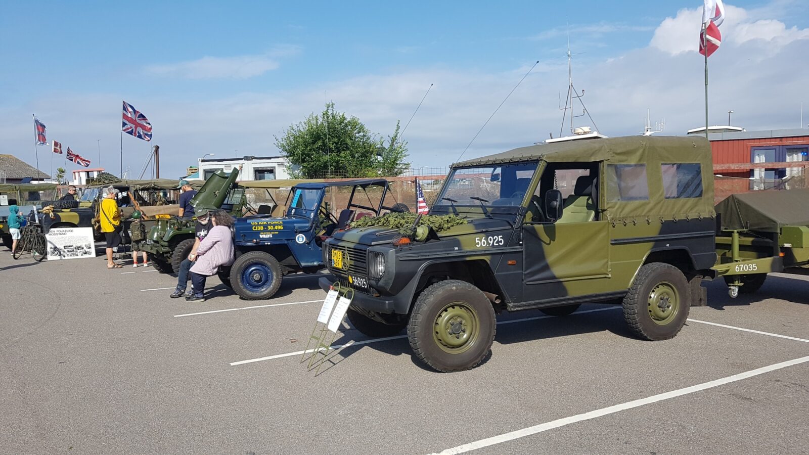 Torvedag i Haslev 1. maj med veteranbiler